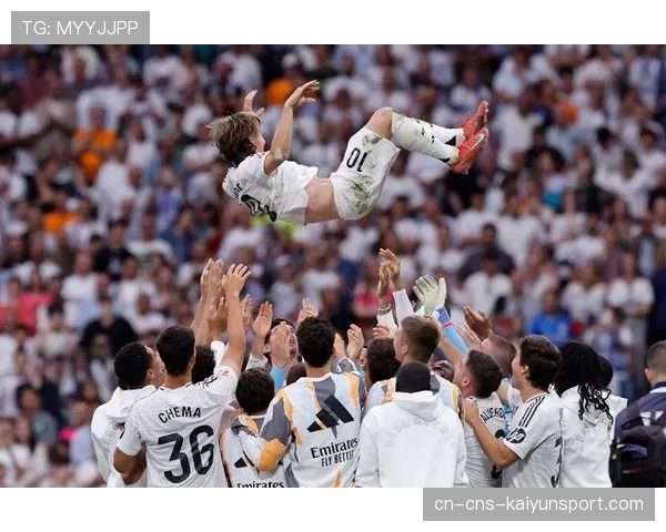 老将莫德里奇的告别赛季:其纪念赛的全球转播权成为多家平台竞购对象 老将莫德里奇的告别赛季:其纪念赛的全球转播权成为多家平台竞购对象